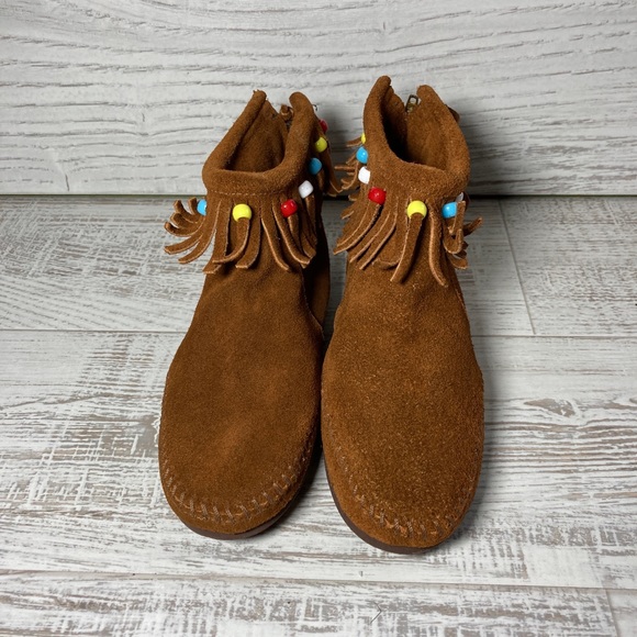 Vintage Soft Suede Brown Native Moccasin Ankle Bootie Size 2. - Picture 2 of 9